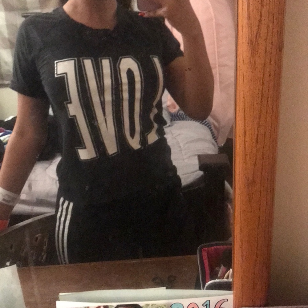 Black T